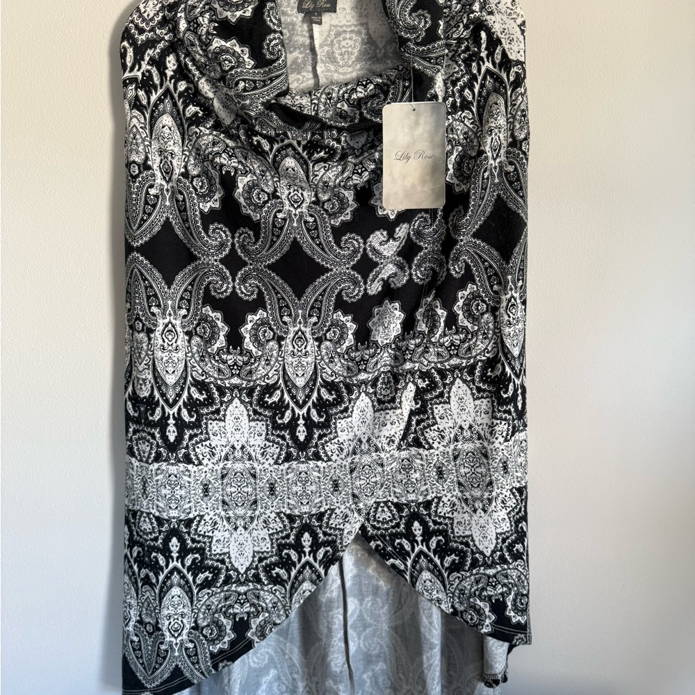 Black and White Patterned Skirt